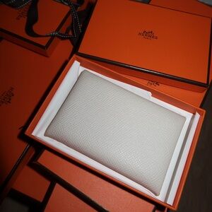 Hermes Calvi Epsom in Gris Pale